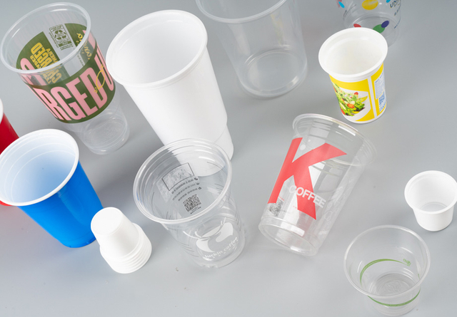 การผลิตถ้วยแบรนด์ที่กำหนดเอง